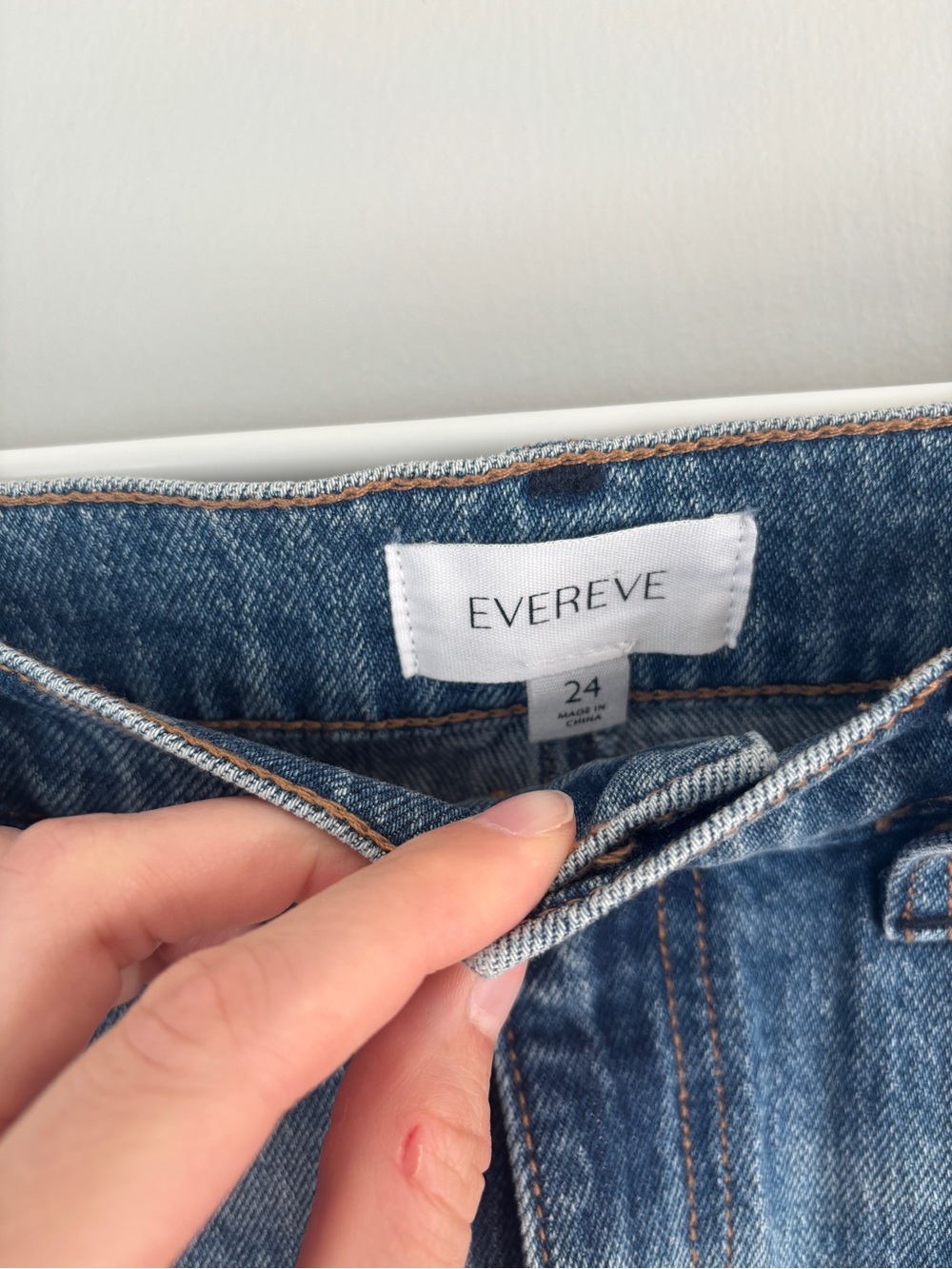 Evereve Washed Blue Denim Mini Skirt - Picture 4 of 4
